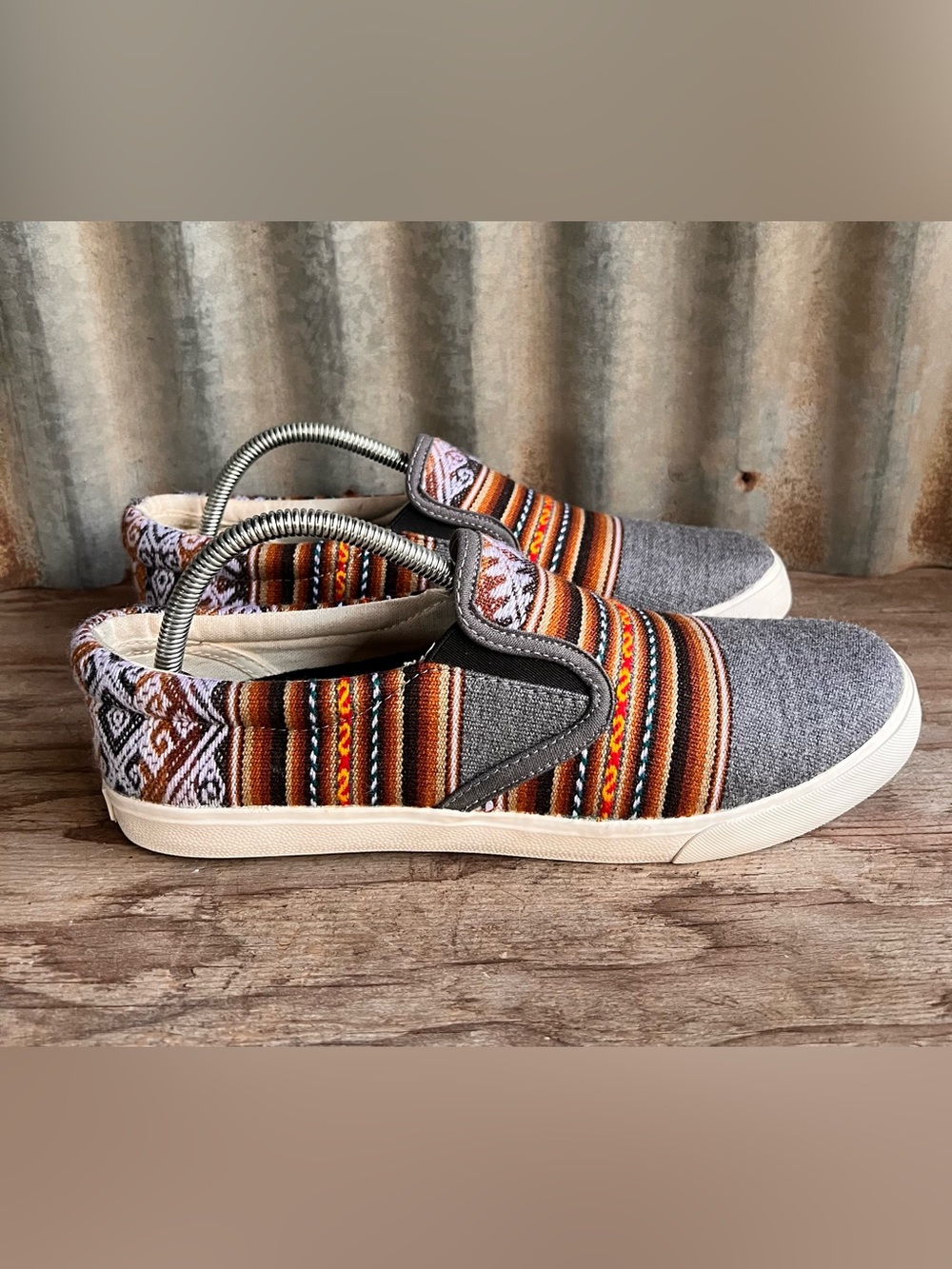Inkkas London Sky unisex slip-on sneakers